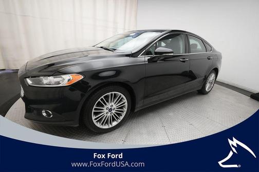 Black 2016 Ford Fusion SE