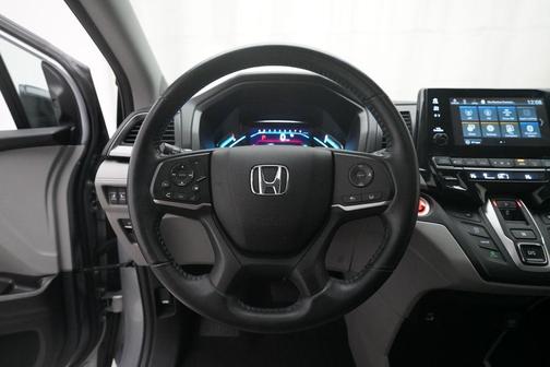 Silver 2022 Honda Odyssey EX-L