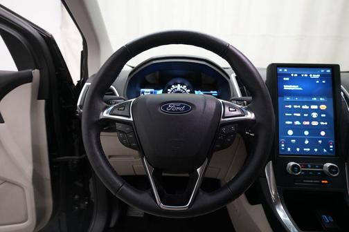 Agate Black Metallic 2024 Ford Edge Titanium