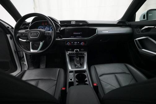 2024 Audi Q3 45 S line Premium