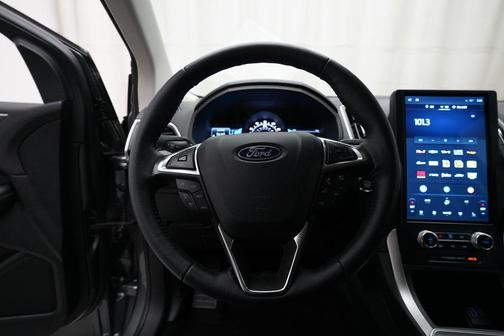 Gray Metallic 2024 Ford Edge SEL