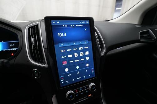 Gray Metallic 2024 Ford Edge SEL