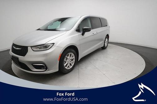 2024 Chrysler Pacifica Touring-L