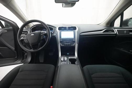 2020 Ford Fusion Hybrid SE