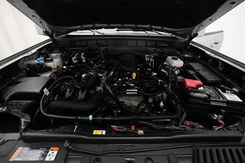 Iconic Silver Metallic 2023 Ford Bronco Outer Banks