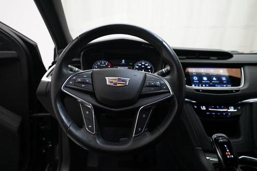 2022 Cadillac XT5 Luxury