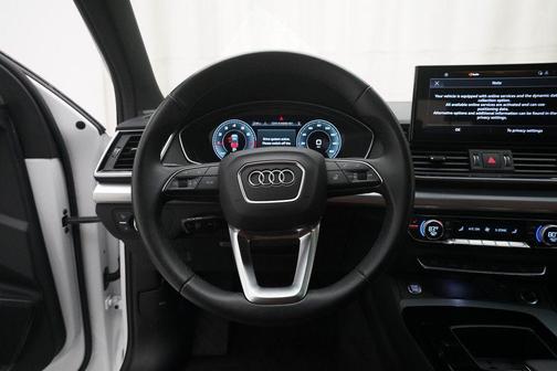 2025 Audi Q5 45 S line quattro Premium