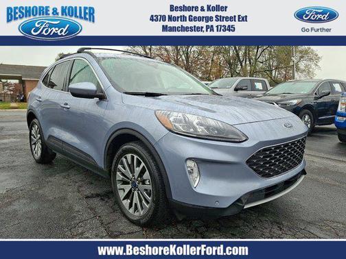 2022 Ford Escape Titanium