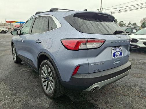 2022 Ford Escape Titanium