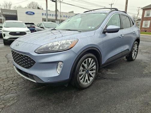 2022 Ford Escape Titanium