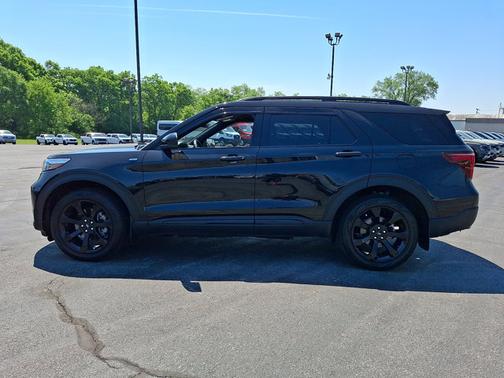 AGATE BLACK METALLIC 2022 Ford Explorer ST-LINE
