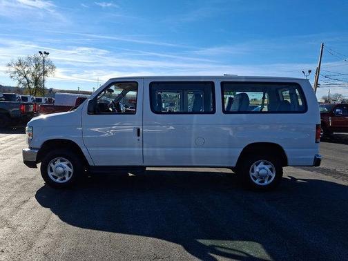 2011 Ford E350 Super Duty XL