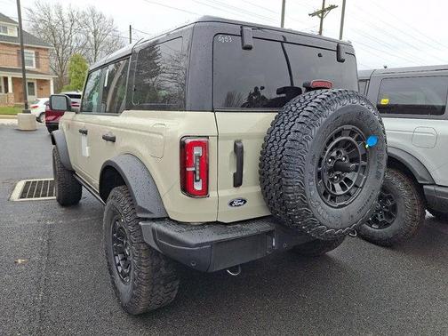 Desert Sand 2026 Ford Bronco Badlands