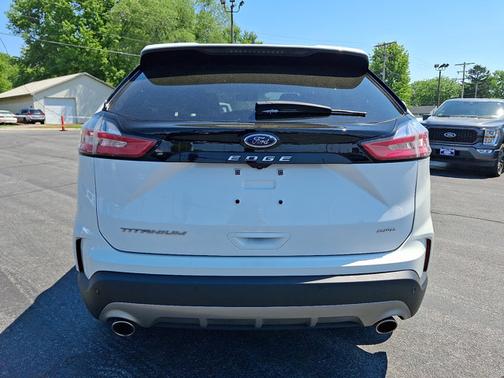 STAR WHITE 2024 Ford Edge TITANIUM