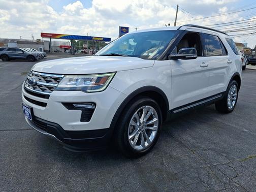 WHITE PLATINUM MET TRI-COAT 2018 Ford Explorer XLT