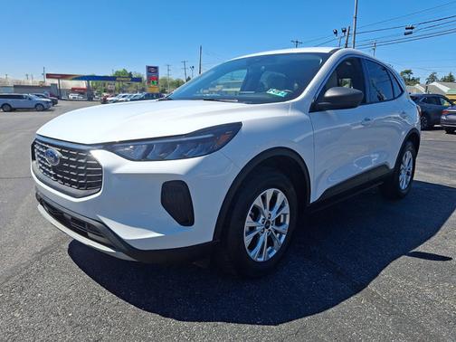 OXFORD WHITE 2023 Ford Escape ACTIVE