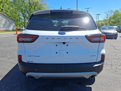 OXFORD WHITE 2023 Ford Escape ACTIVE