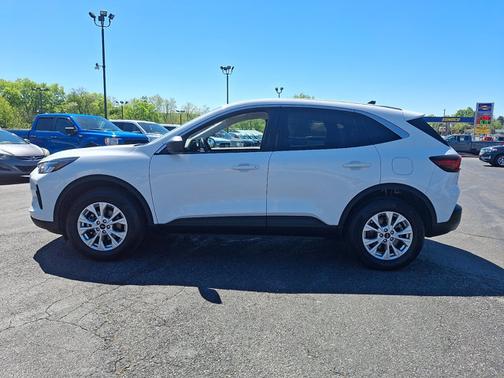 OXFORD WHITE 2023 Ford Escape ACTIVE