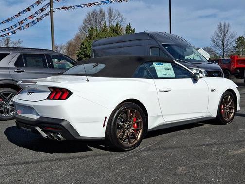 2025 Ford Mustang GT Premium