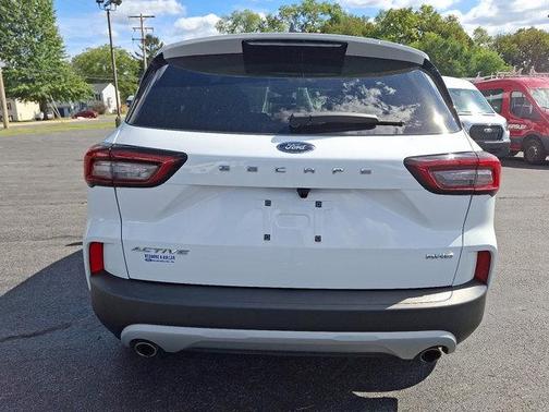 OXFORD WHITE 2024 Ford Escape ACTIVE