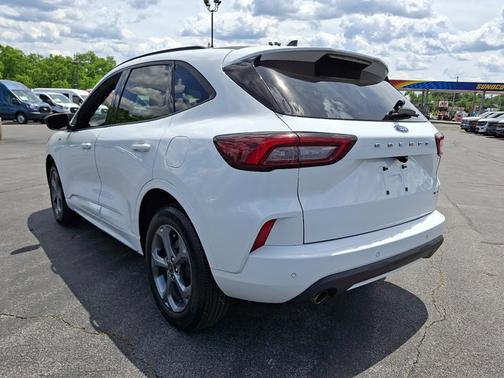 OXFORD WHITE 2023 Ford Escape ST-LINE