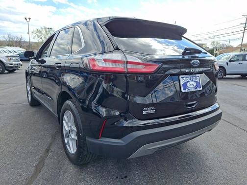 AGATE BLACK METALLIC 2023 Ford Edge SEL