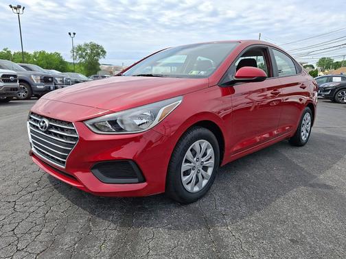 Pomegranate Red 2022 Hyundai Accent SE