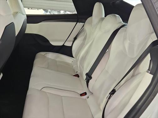 2022 Tesla Model S Plaid