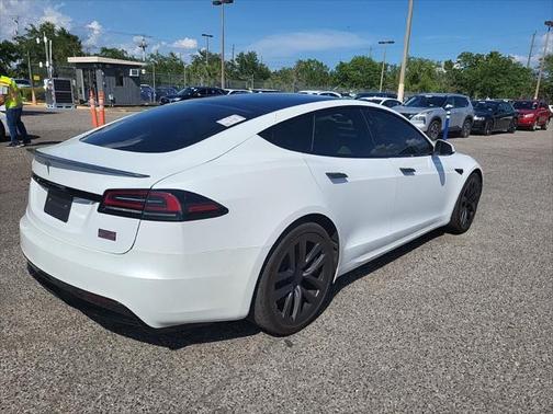 2022 Tesla Model S Plaid