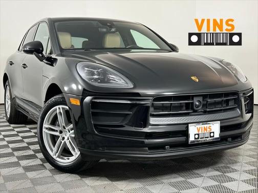 2023 Porsche Macan Base