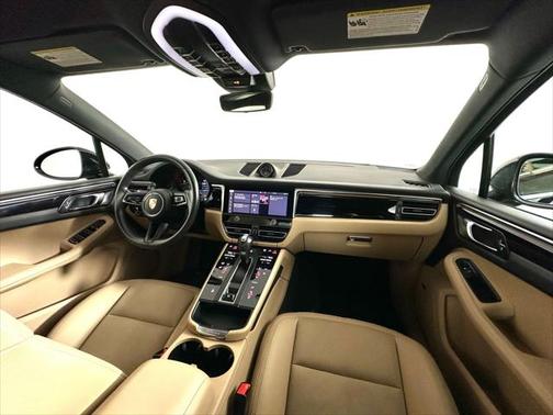 2023 Porsche Macan Base