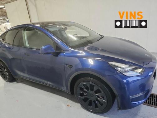 2022 Tesla Model Y Long Range Dual Motor All-Wheel Drive