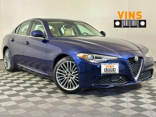 Montecarlo Blue Metallic 2017 Alfa Romeo Giulia Ti