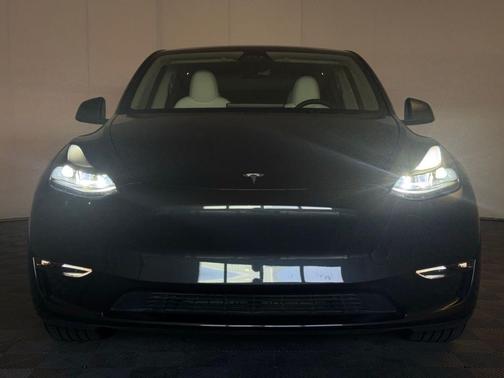 2025 Tesla Model Y Long Range Dual Motor All-Wheel Drive
