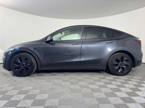 2025 Tesla Model Y Long Range Dual Motor All-Wheel Drive