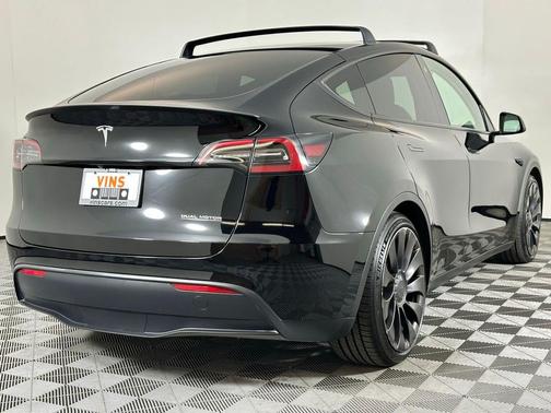 2023 Tesla Model Y Performance Dual Motor All-Wheel Drive