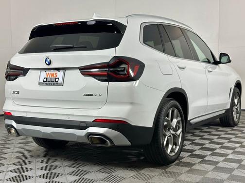 2023 BMW X3 xDrive30i