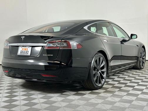 2020 Tesla Model S Long Range Plus