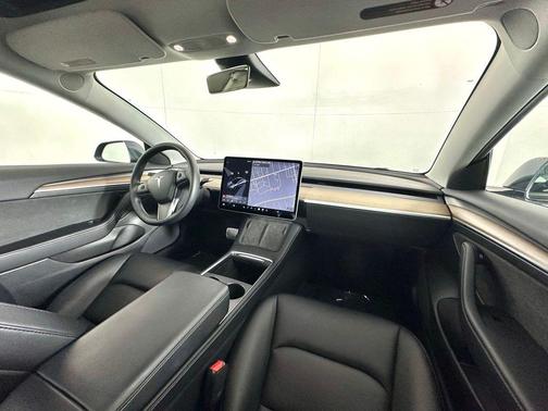 Midnight Silver Metallic 2023 Tesla Model 3 Standard Range