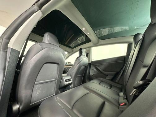 Midnight Silver Metallic 2023 Tesla Model 3 Standard Range