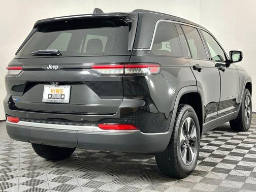 2023 Jeep Grand Cherokee 4xe Base