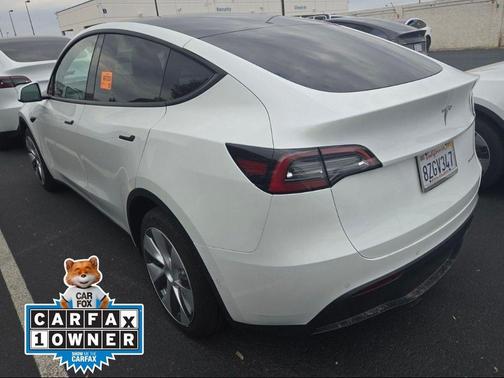 2022 Tesla Model Y Long Range Dual Motor All-Wheel Drive