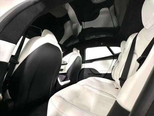 2022 Tesla Model S Plaid