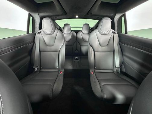 2025 Tesla Model X Long Range