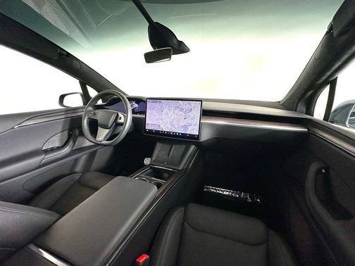 2025 Tesla Model X Long Range