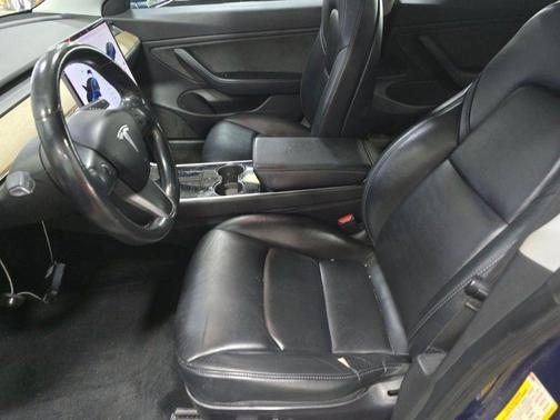 Deep Blue Metallic 2019 Tesla Model 3 Standard Range Plus