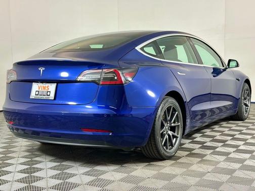 Deep Blue Metallic 2019 Tesla Model 3 Standard Range Plus
