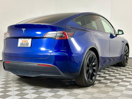 2021 Tesla Model Y Long Range Dual Motor All-Wheel Drive