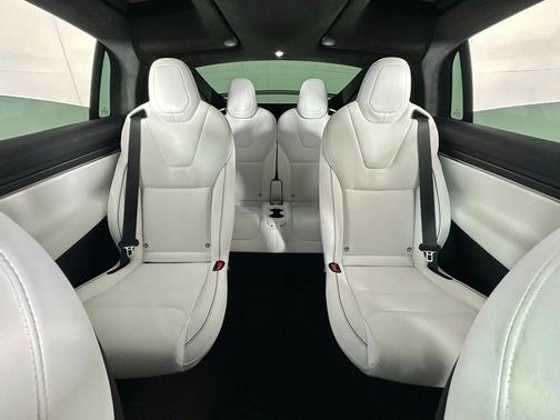 2024 Tesla Model X Plaid Tri Motor All-Wheel Drive