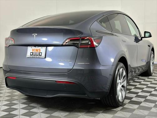 2023 Tesla Model Y Long Range Dual Motor All-Wheel Drive